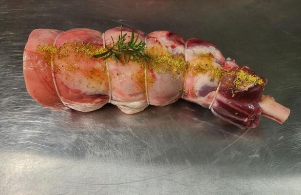 Lamb Shoulder Easy Carve