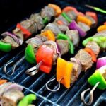 beef + veg kebabs x4 marinated in honey soy grass fed
